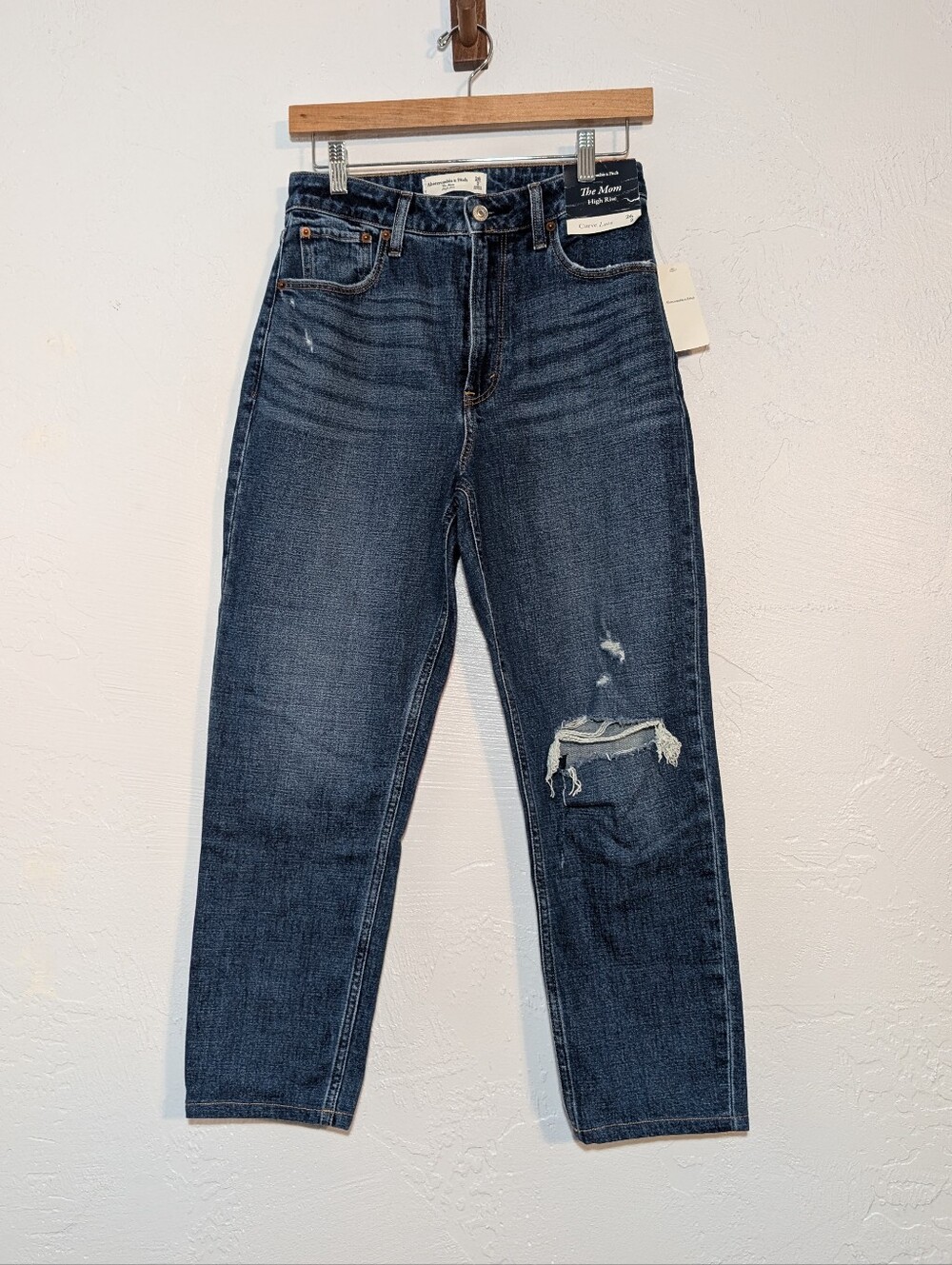 Abercrombie & Fitch The Mom High Rise Distressed Curve Love Jeans NWT Dark Wash